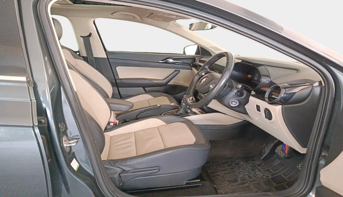 2022 Skoda SLAVIA STYLE 1.0L TSI AT, Petrol, Automatic, 40,731 km, interior