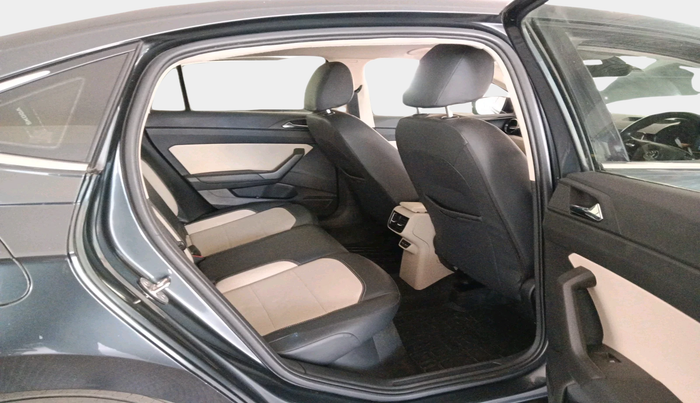 2022 Skoda SLAVIA STYLE 1.0L TSI AT, Petrol, Automatic, 40,731 km, interior