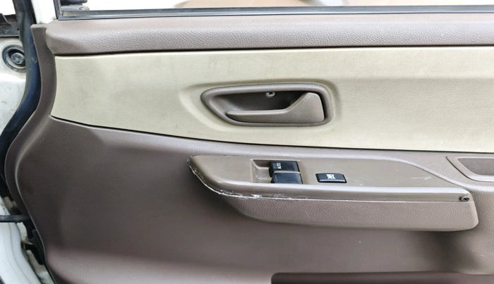 2010 Maruti Zen Estilo LXI, Petrol, Manual, 42,800 km, interior