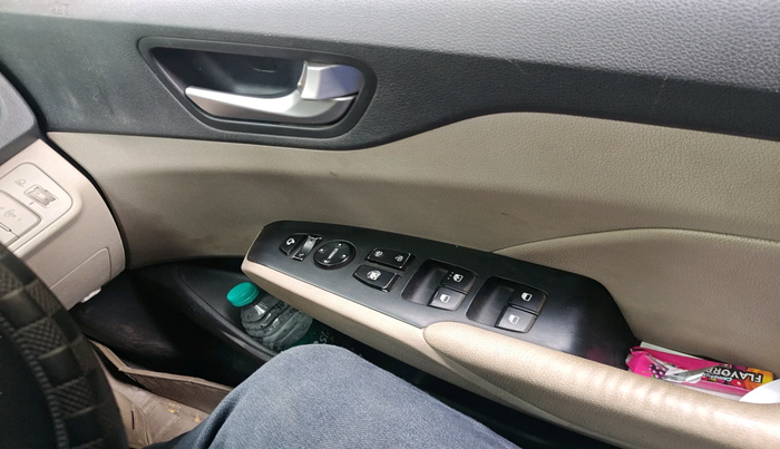 2017 Hyundai Verna 1.6 VTVT SX (O) AT, Petrol, Automatic, 67,467 km, interior