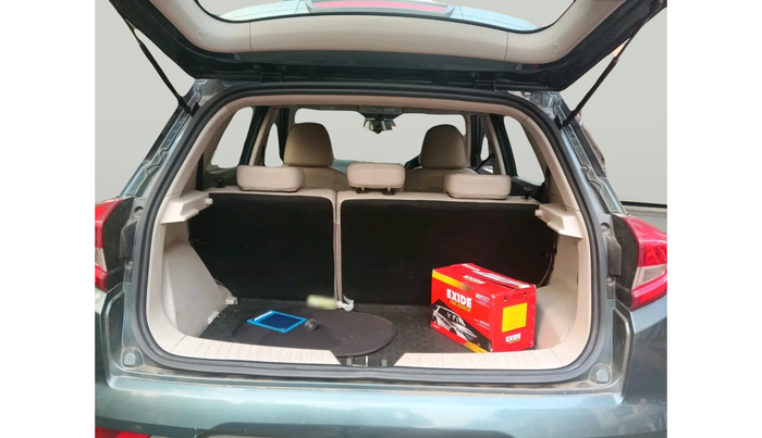 2021 Mahindra XUV300 W8 1.5 DIESEL, Diesel, Manual, 84,334 km, exterior