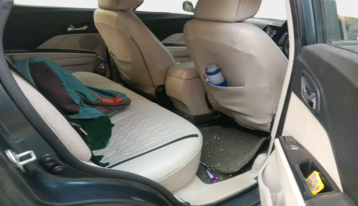 2021 Mahindra XUV300 W8 1.5 DIESEL, Diesel, Manual, 84,334 km, interior