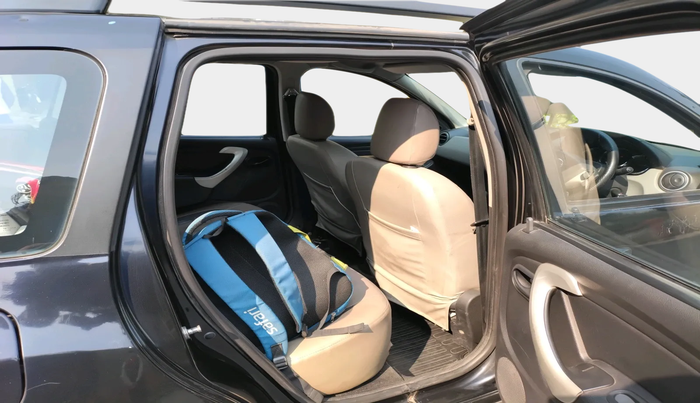 2016 Nissan Terrano XE (D), Diesel, Manual, 1,87,697 km, interior