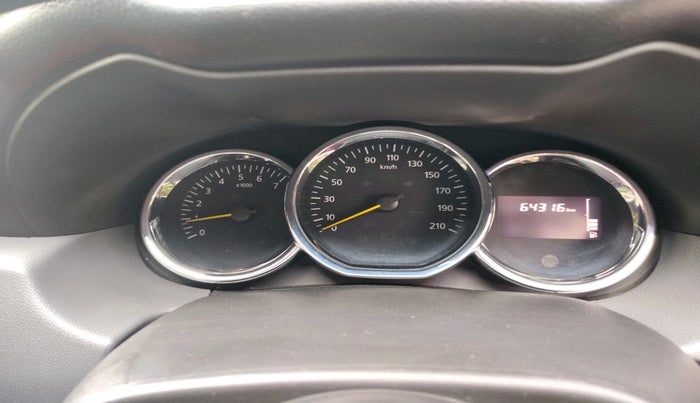 2018 Renault Duster 110 PS RXZ 4X4 MT DIESEL, Diesel, Manual, 64,316 km, interior