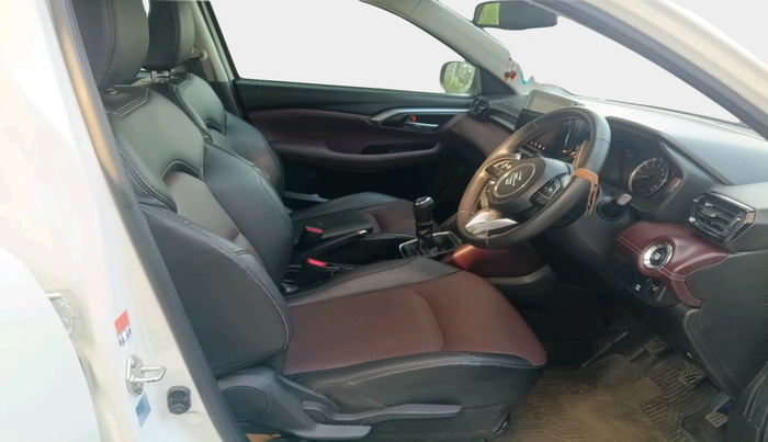 2023 Maruti Grand Vitara ALPHA SMART HYBRID, Petrol, Manual, 14,451 km, interior