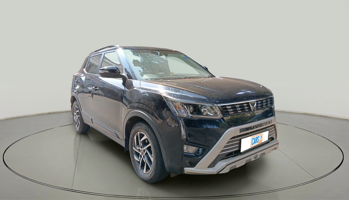 2023 Mahindra XUV300 W8 (O) 1.2 PETROL, Petrol, Manual, 26,647 km, exterior