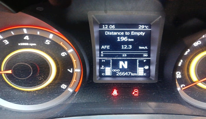 2023 Mahindra XUV300 W8 (O) 1.2 PETROL, Petrol, Manual, 26,647 km, interior