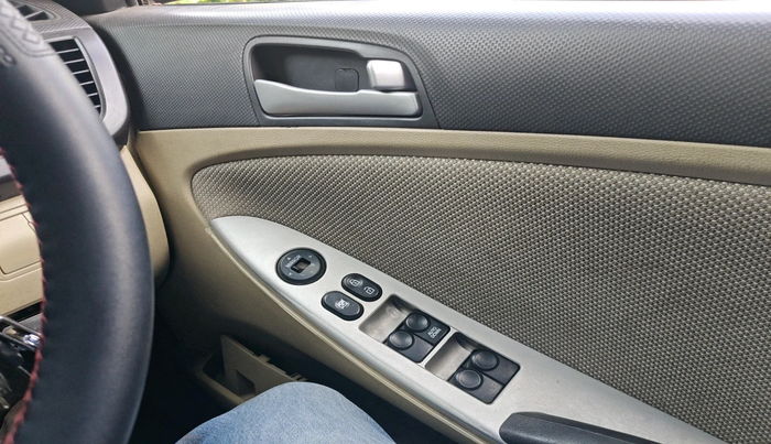 2011 Hyundai Verna FLUIDIC 1.4 VTVT, Petrol, Manual, 49,682 km, interior