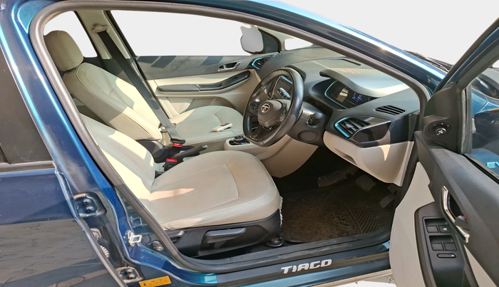 2023 Tata TIAGO EV XZ PLUS TECH LUX LONG RANGE, Electric, Automatic, 33,950 km, interior