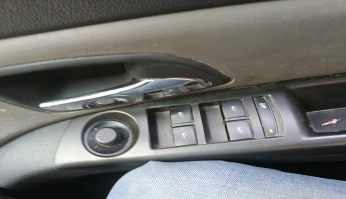 2011 Chevrolet Cruze LT, Diesel, Manual, 62,063 km, interior