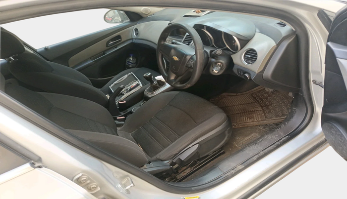 2011 Chevrolet Cruze LT, Diesel, Manual, 62,063 km, interior