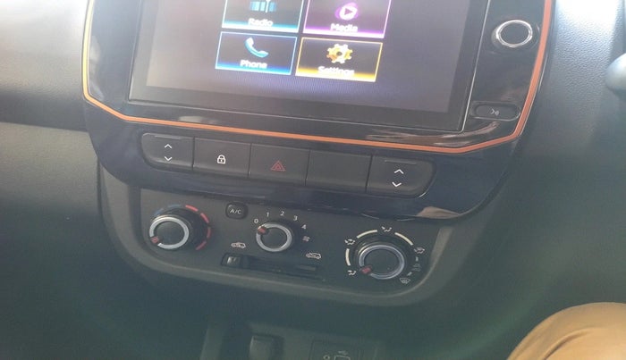 2020 Renault Kwid CLIMBER 1.0 AMT (O), Petrol, Automatic, 22,922 km, interior