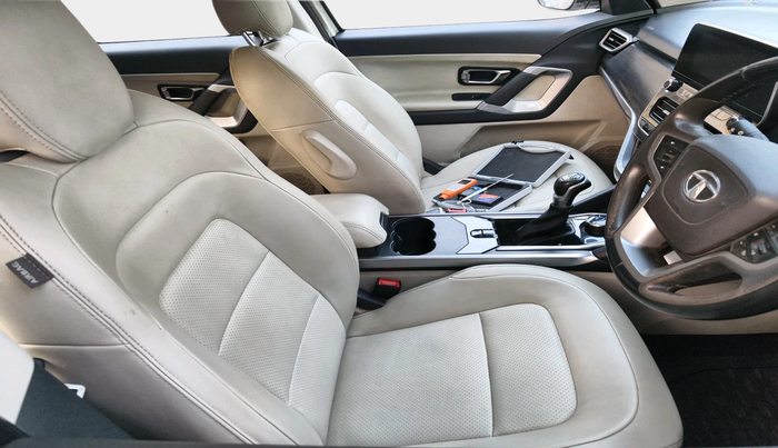 2022 Tata Safari XZA, Diesel, Automatic, 49,351 km, interior