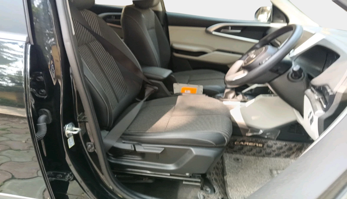 2023 KIA CARENS PRESTIGE PLUS 1.5 PETROL IMT 7 STR, Petrol, Manual, 7,889 km, interior