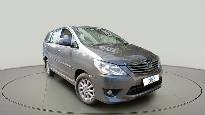 2013 Toyota Innova 2.5 VX 8 STR, Diesel, Manual, 48,569 km, exterior