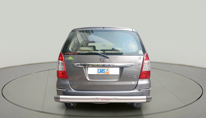 2013 Toyota Innova 2.5 VX 8 STR, Diesel, Manual, 48,569 km, exterior