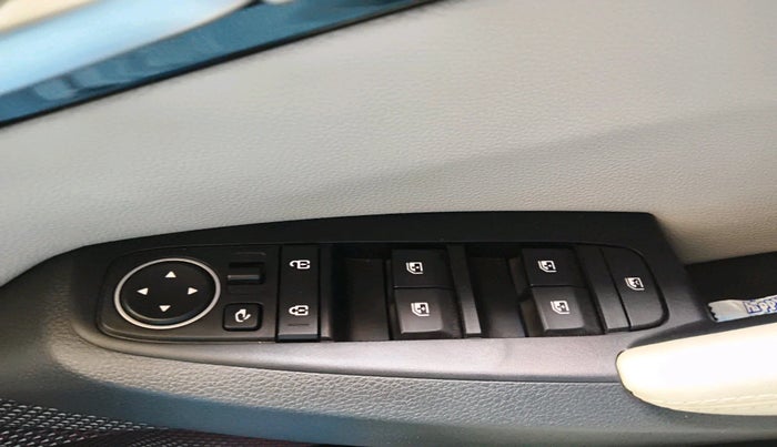 2023 KIA SELTOS  HTX 1.5 PETROL MT, Petrol, Manual, 5,589 km, interior