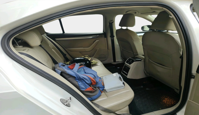 2019 Skoda Octavia STYLE 1.4 TSI, Petrol, Manual, 99,025 km, interior