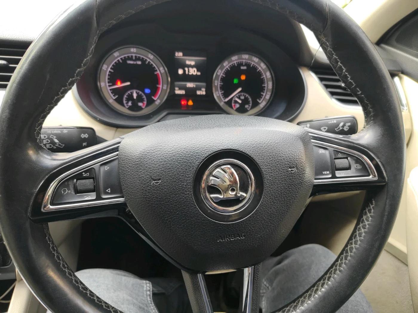 2019 Skoda Octavia STYLE 1.4 TSI, Petrol, Manual, 99,025 km, interior
