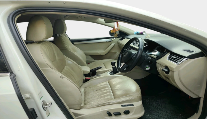 2019 Skoda Octavia STYLE 1.4 TSI, Petrol, Manual, 99,025 km, interior