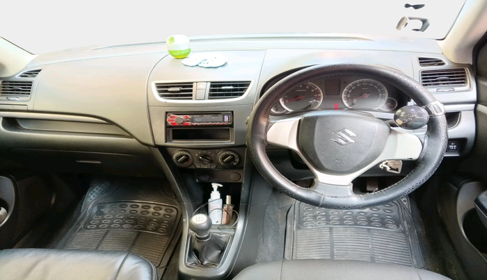 2013 Maruti Swift VXI, Petrol, Manual, 1,22,561 km, interior