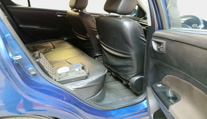 2013 Maruti Swift VXI, Petrol, Manual, 1,22,561 km, interior