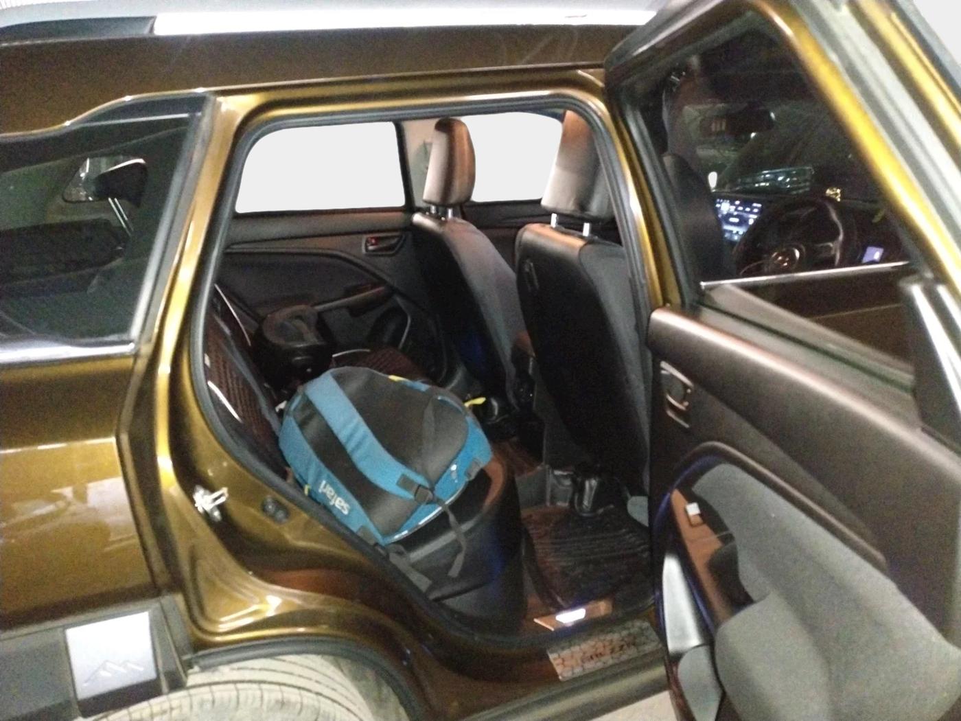 2025 Maruti BREZZA VXI AT SMART HYBRID, Petrol, Automatic, 2,281 km, interior