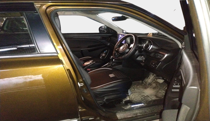 2025 Maruti BREZZA VXI AT SMART HYBRID, Petrol, Automatic, 2,281 km, interior