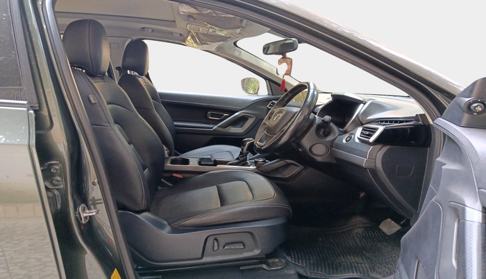 2021 Tata Harrier XZA PLUS 2.0L, Diesel, Automatic, 68,391 km, interior