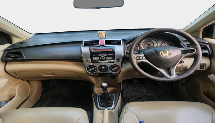 2013 Honda City 1.5L I-VTEC S MT, Petrol, Manual, 1,13,350 km, interior