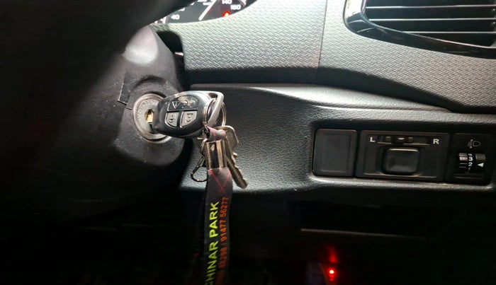 2019 Maruti Vitara Brezza ZDI, Diesel, Manual, 50,732 km, interior