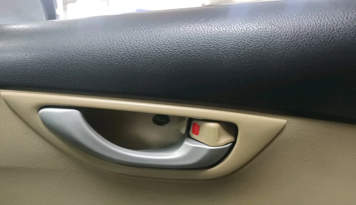 2015 Honda Brio VX MT, Petrol, Manual, 24,329 km, interior