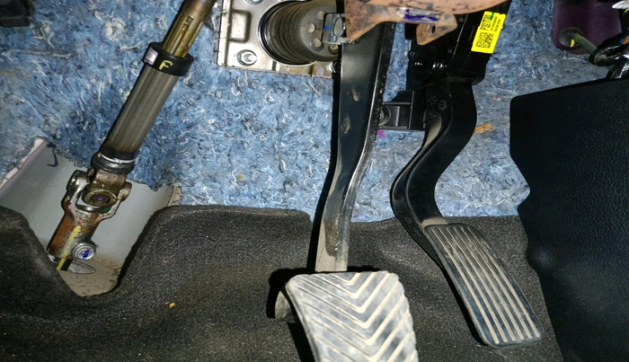 2023 KIA CARENS LUXURY PLUS 1.5 IMT PETROL, Petrol, Manual, 28,231 km, interior