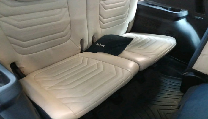 2023 KIA CARENS LUXURY PLUS 1.5 IMT PETROL, Petrol, Manual, 28,231 km, interior