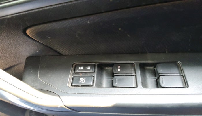 2020 Maruti Vitara Brezza LXI, Petrol, Manual, 85,007 km, interior