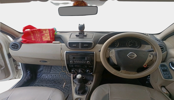 2014 Nissan Terrano XL (D), Diesel, Manual, 1,68,297 km, interior