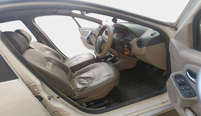 2014 Nissan Terrano XL (D), Diesel, Manual, 1,68,297 km, interior