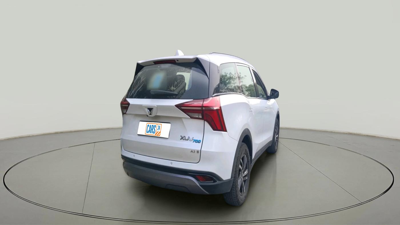 2022 Mahindra XUV700 AX 5 D AT 7 STR, Diesel, Automatic, 1,08,075 km, exterior