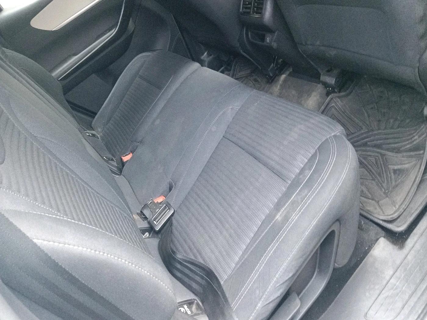 2022 Mahindra XUV700 AX 5 D AT 7 STR, Diesel, Automatic, 1,08,075 km, interior