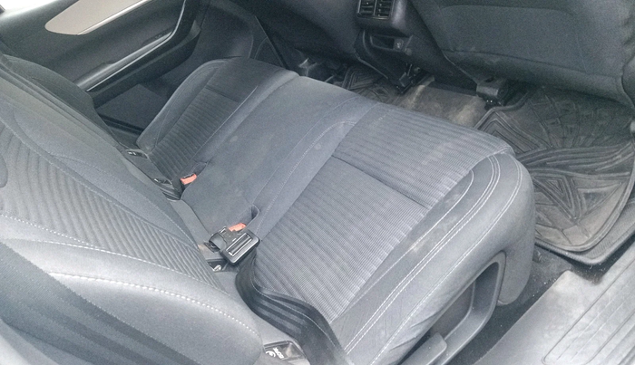 2022 Mahindra XUV700 AX 5 D AT 7 STR, Diesel, Automatic, 1,08,075 km, interior