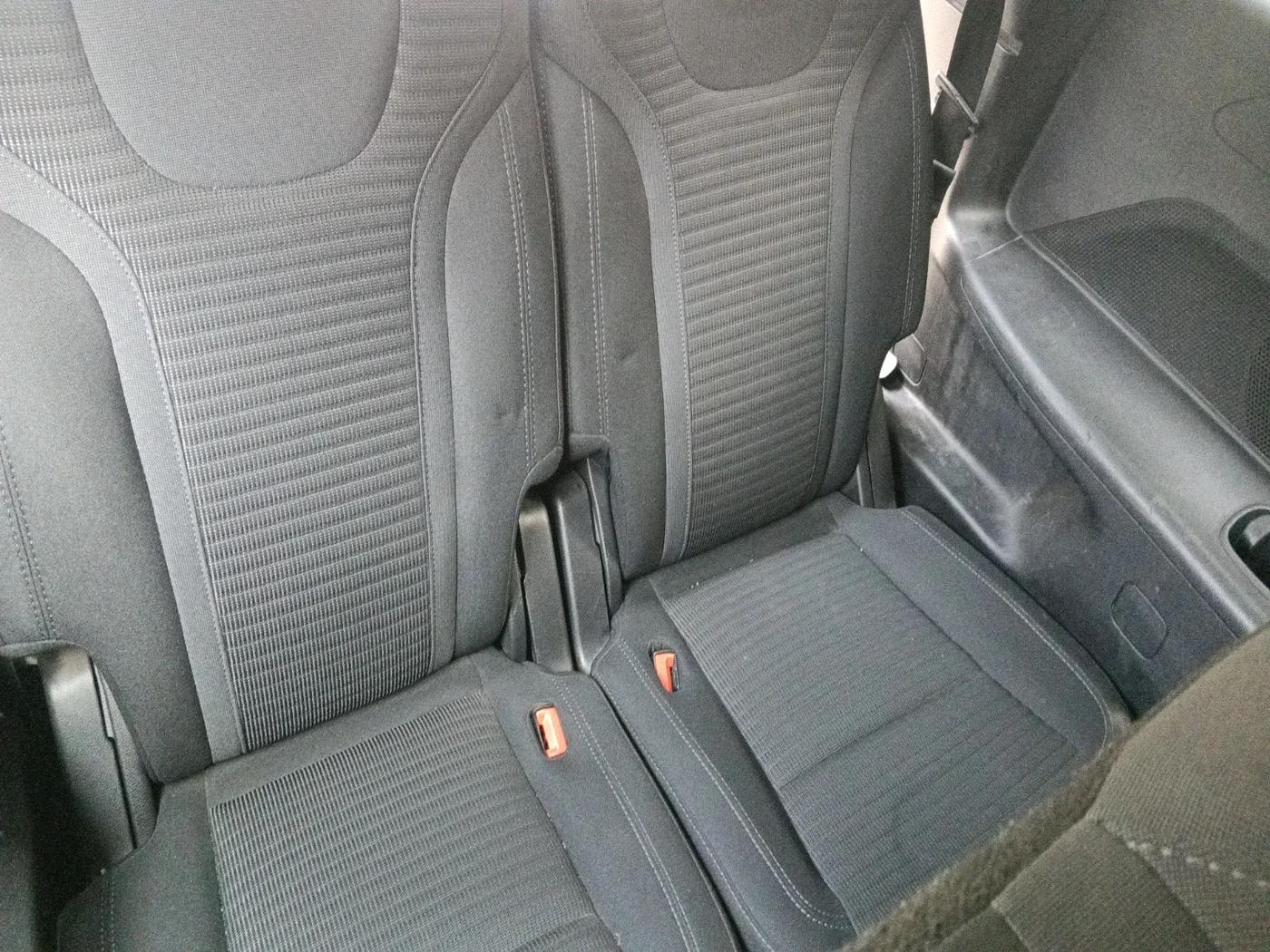 2022 Mahindra XUV700 AX 5 D AT 7 STR, Diesel, Automatic, 1,08,075 km, interior