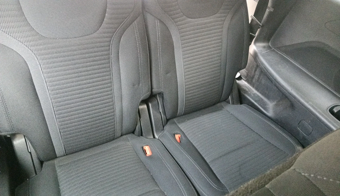 2022 Mahindra XUV700 AX 5 D AT 7 STR, Diesel, Automatic, 1,08,075 km, interior