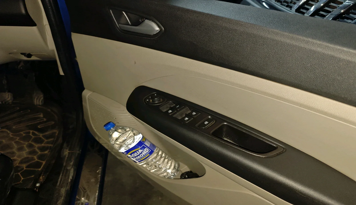 2022 Renault TRIBER RXZ, Petrol, Manual, 18,484 km, interior