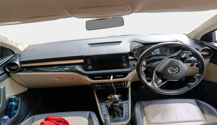 2022 Skoda SLAVIA STYLE 1.0L TSI MT, Petrol, Manual, 34,684 km, interior