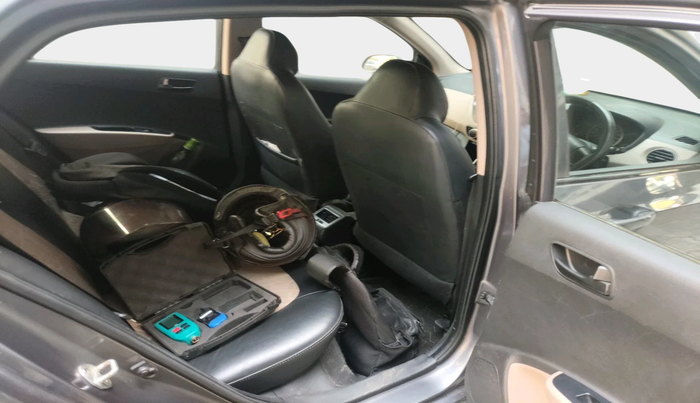 2016 Hyundai Grand i10 MAGNA 1.2 KAPPA VTVT, Petrol, Manual, 1,27,891 km, interior