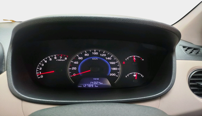 2016 Hyundai Grand i10 MAGNA 1.2 KAPPA VTVT, Petrol, Manual, 1,27,891 km, interior