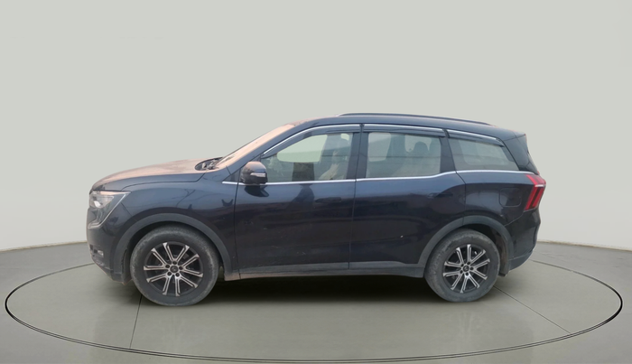 2023 Mahindra XUV700 AX 7 LUXURY D AT 7 STR, Diesel, Automatic, 54,444 km, exterior