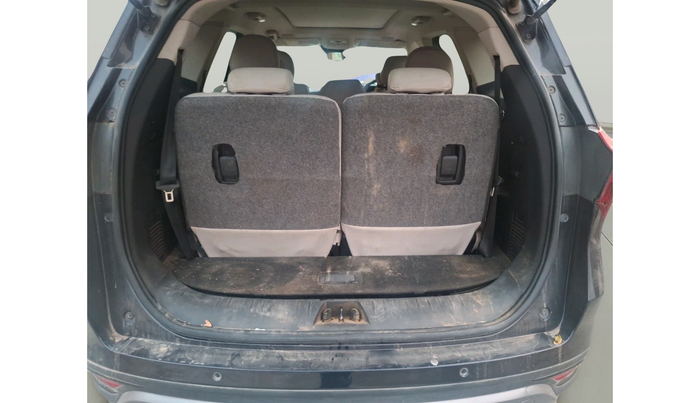 2023 Mahindra XUV700 AX 7 LUXURY D AT 7 STR, Diesel, Automatic, 54,444 km, exterior