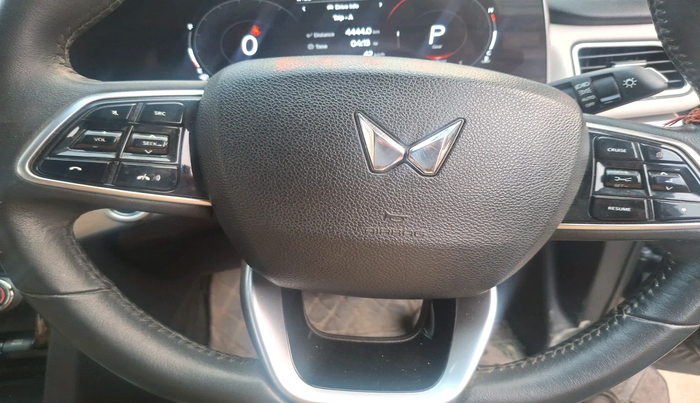 2023 Mahindra XUV700 AX 7 LUXURY D AT 7 STR, Diesel, Automatic, 54,444 km, interior