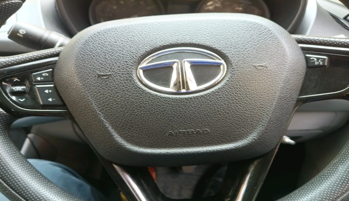 2018 Tata NEXON XT PETROL, Petrol, Manual, 18,181 km, interior